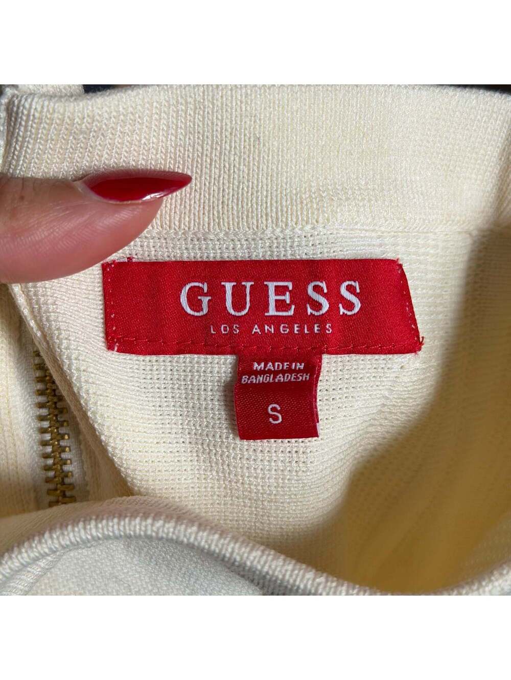Guess - Picture 7 of 9